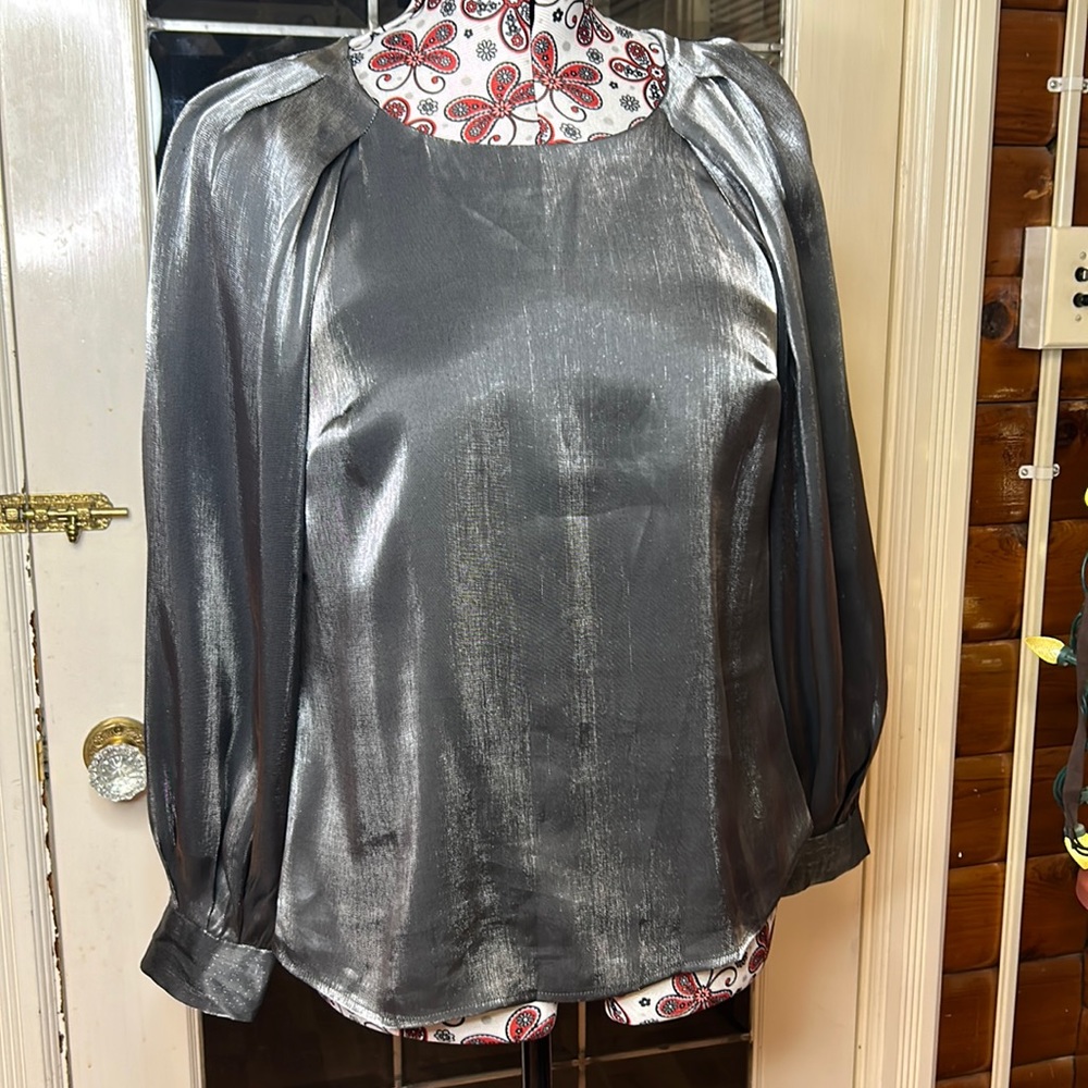 Rock & Shine by Reitmans Metallic Silver Puff Sleeve Blouse M